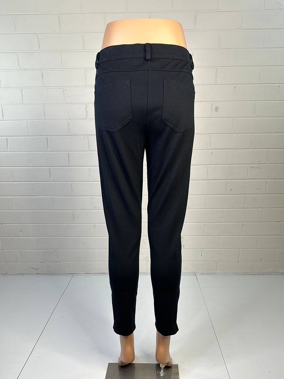 Tommy Hilfiger | New York | pants | size 10 | tapered leg