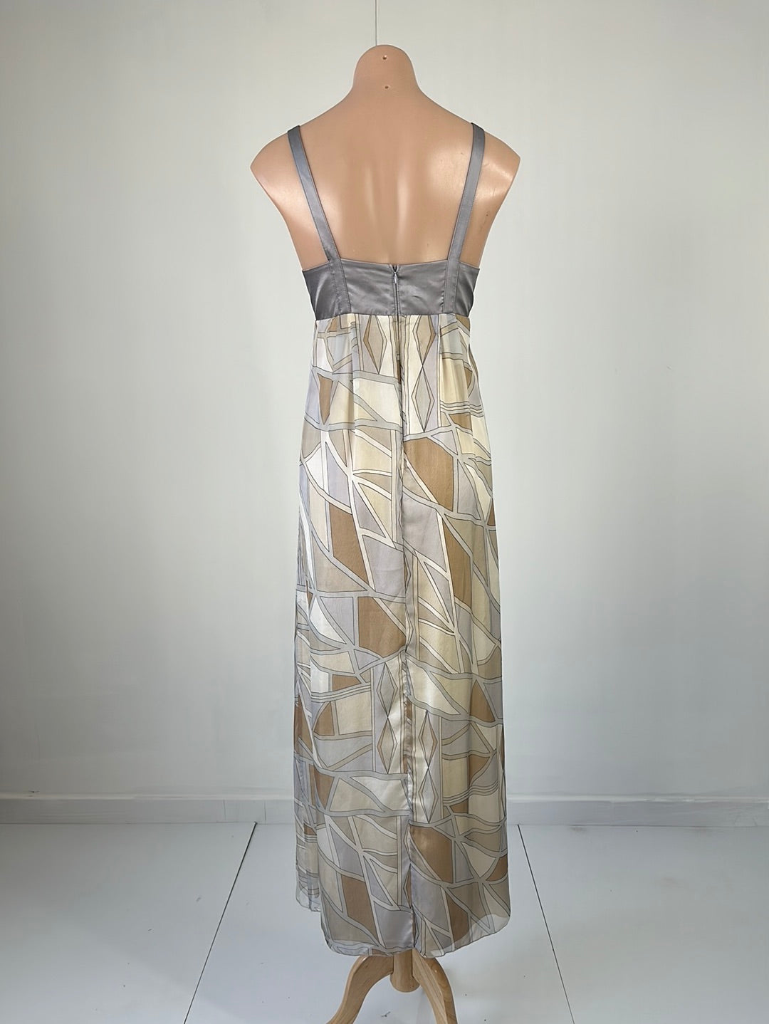 Truese | gown | size 12 | maxi length | 100% silk