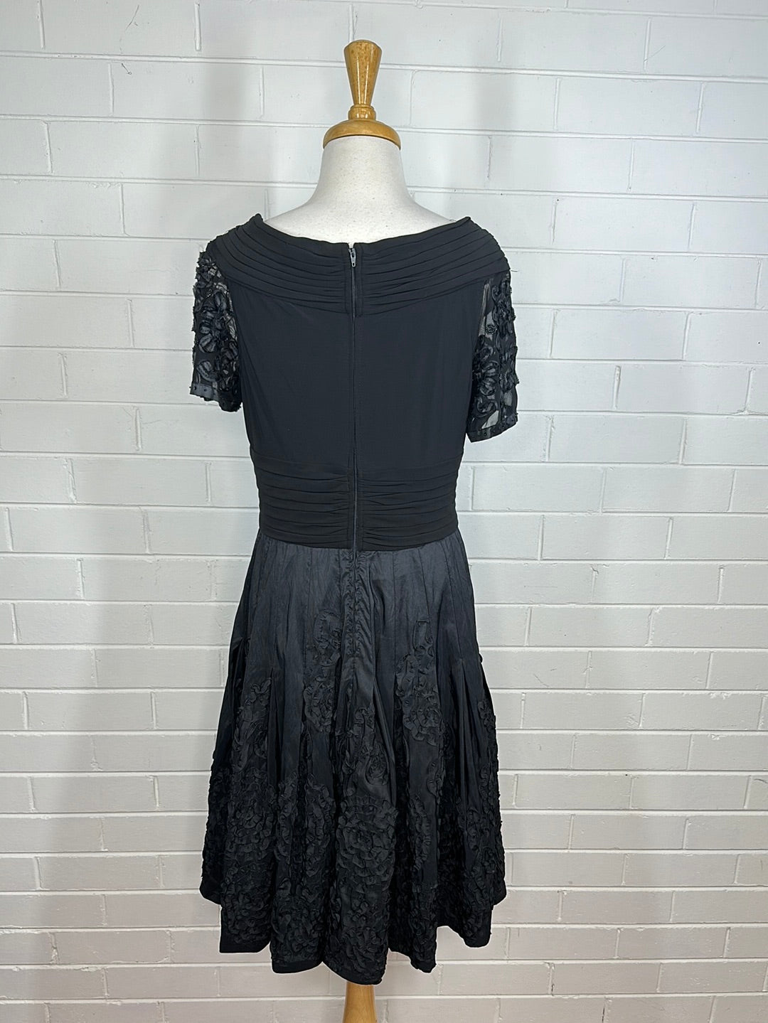 Queenspark | dress | size 14 | midi length