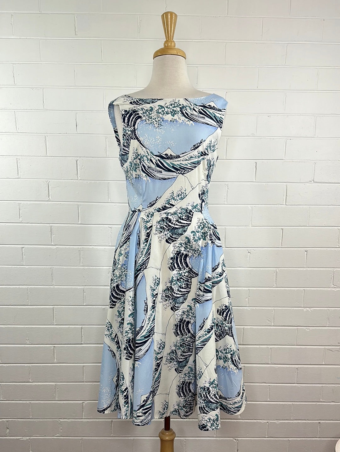 Queen of Holloway | dress | size 12 | knee length