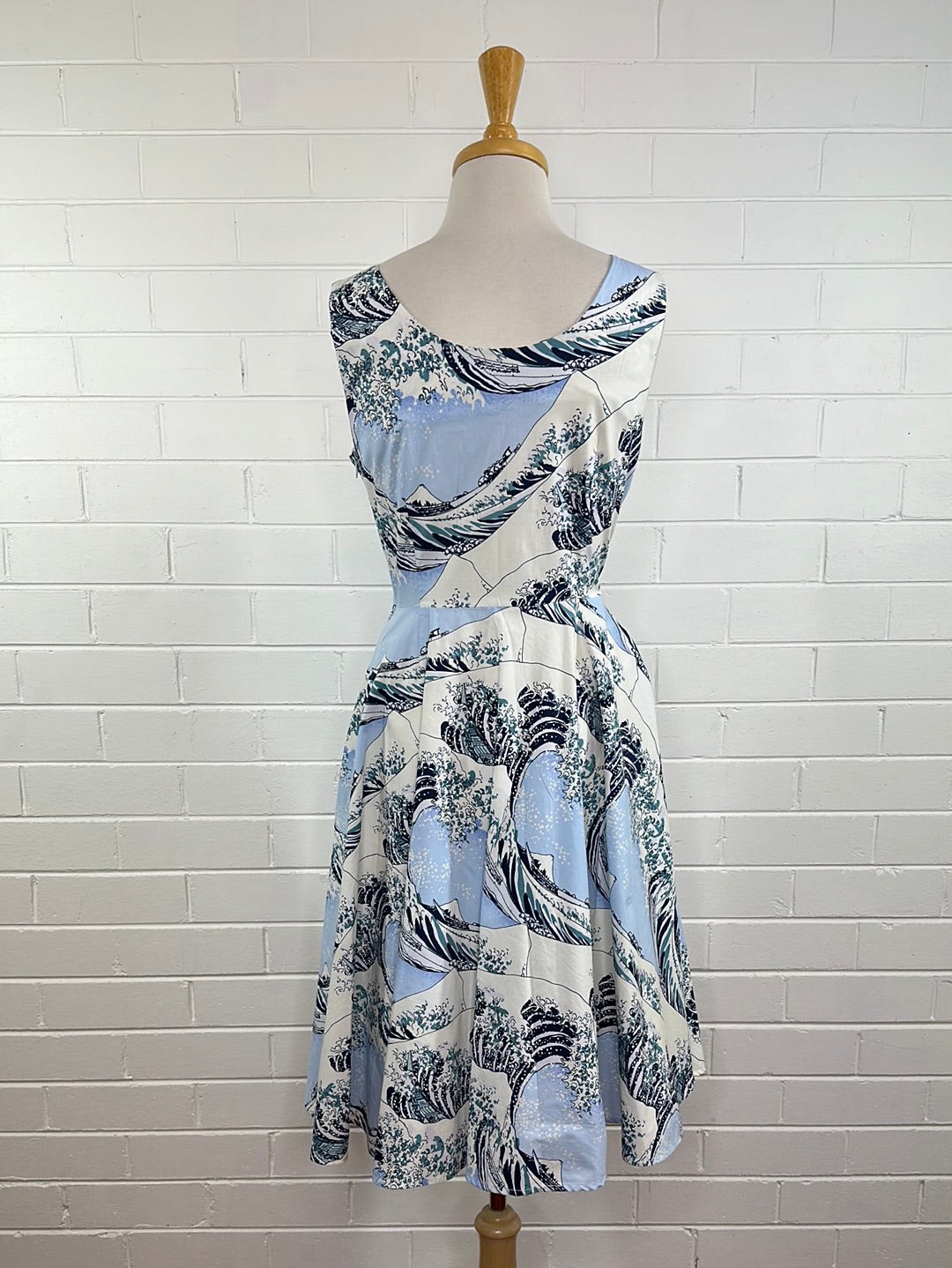 Queen of Holloway | dress | size 12 | knee length