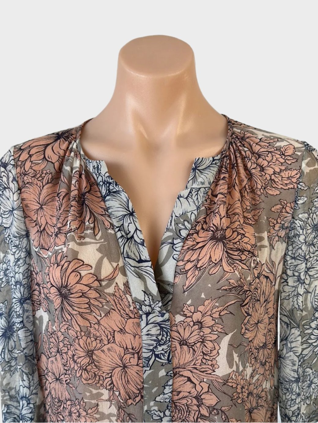 MEGAN PARK | top | size 8 | elbow length sleeve | 100% silk