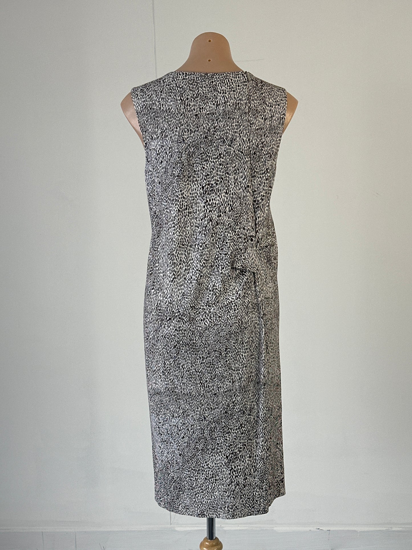 Max Mara | Italy | dress | size 10 | midi length | made in Italy