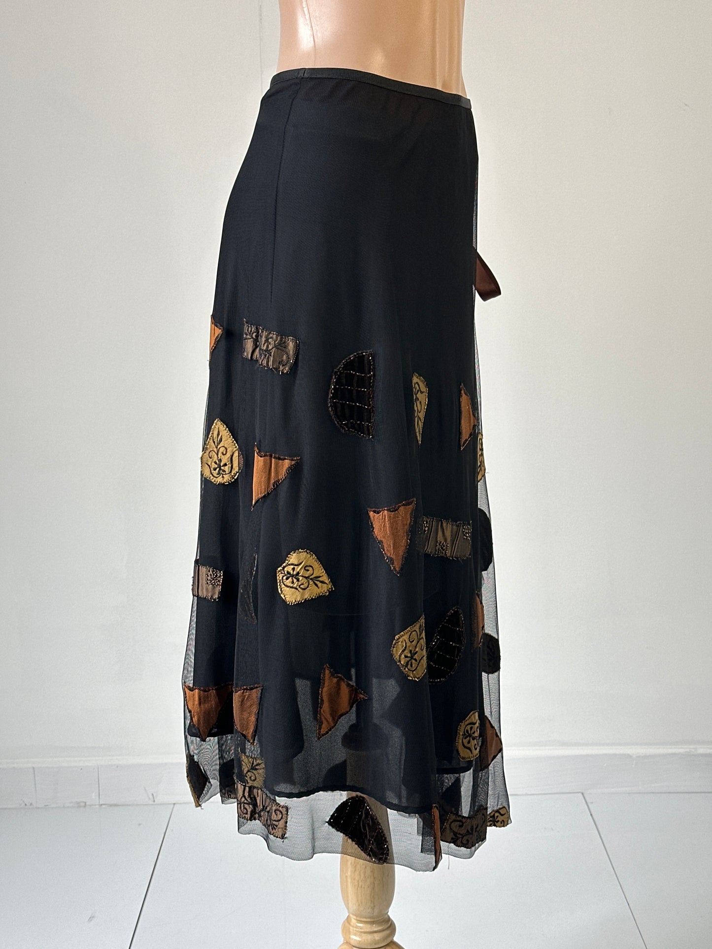 Blooms | skirt | size 10 | midi length