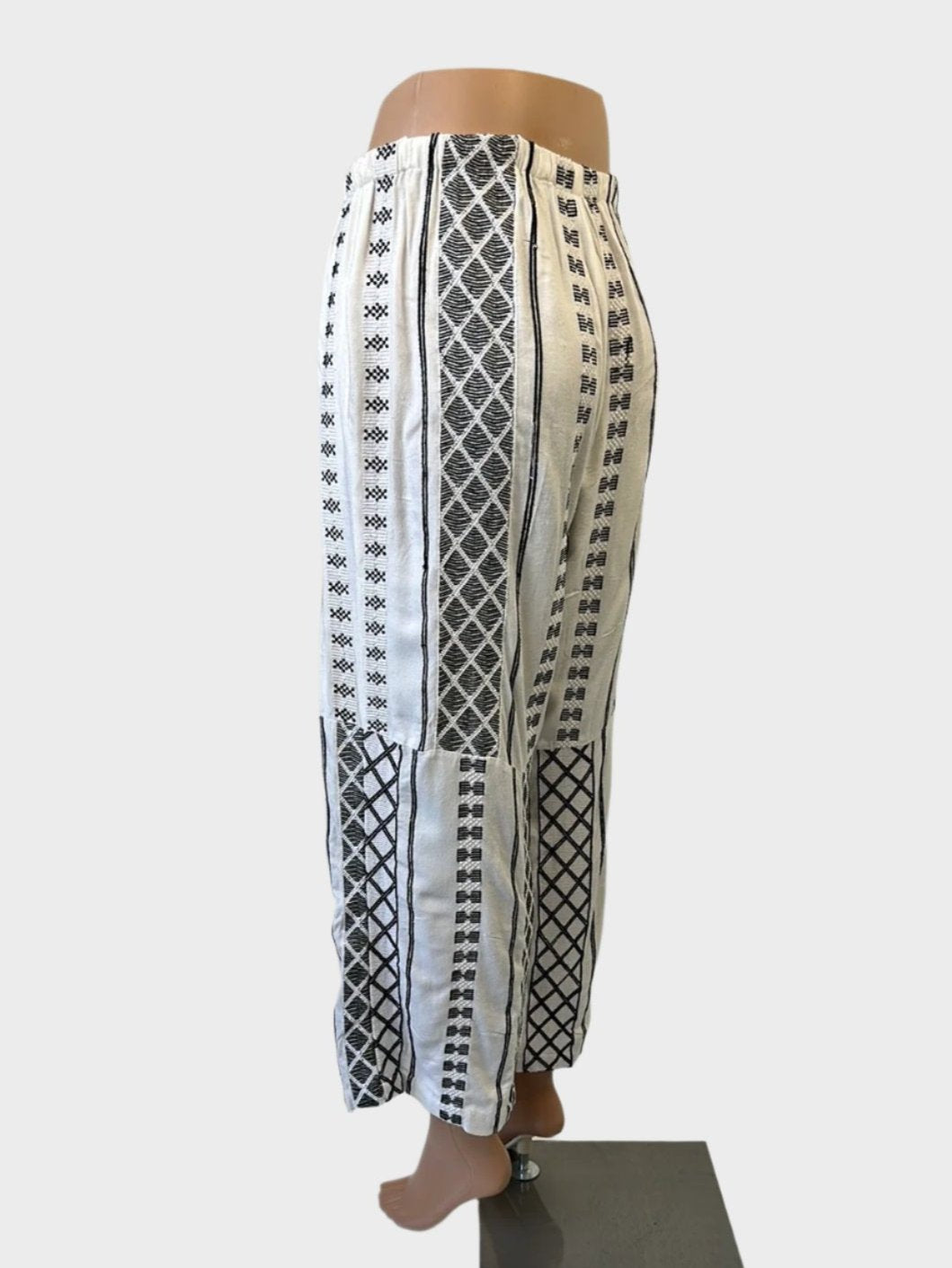 ecru | Peru | pants | size 10 | wide leg