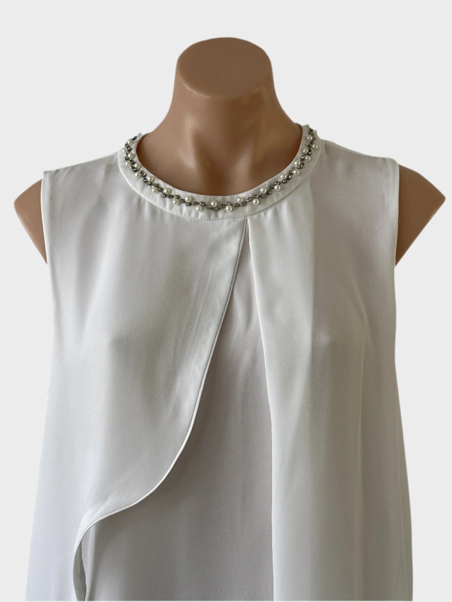 Liz Jordan | top | size 14 | sleeveless