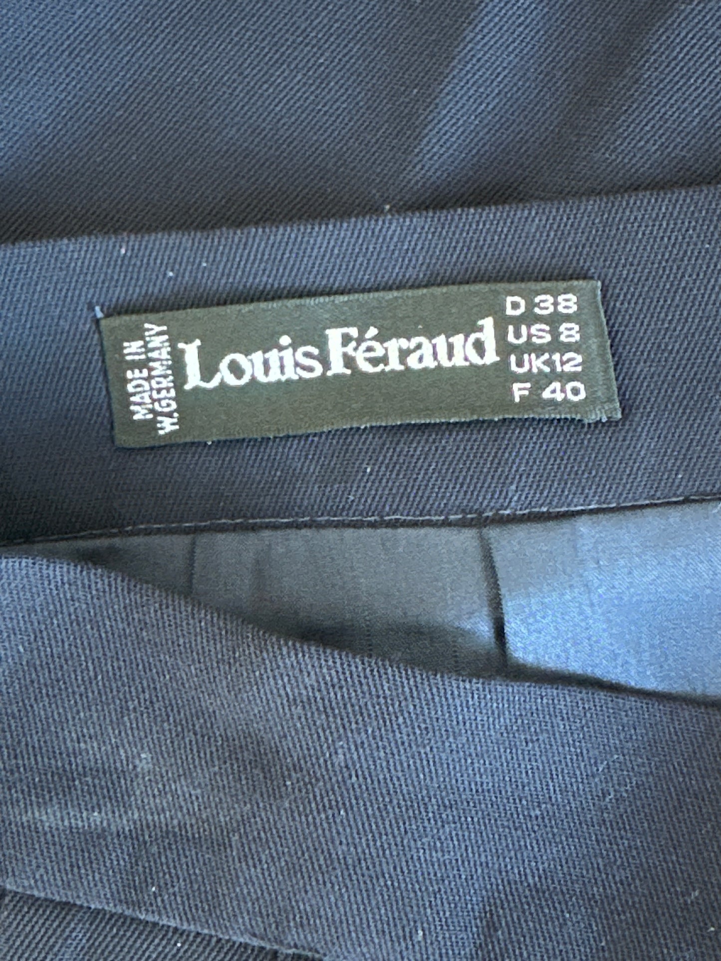 Louis Féraud | Paris | vintage 80's | skirt | size 12 | knee length | 100% wool | made in West Germany