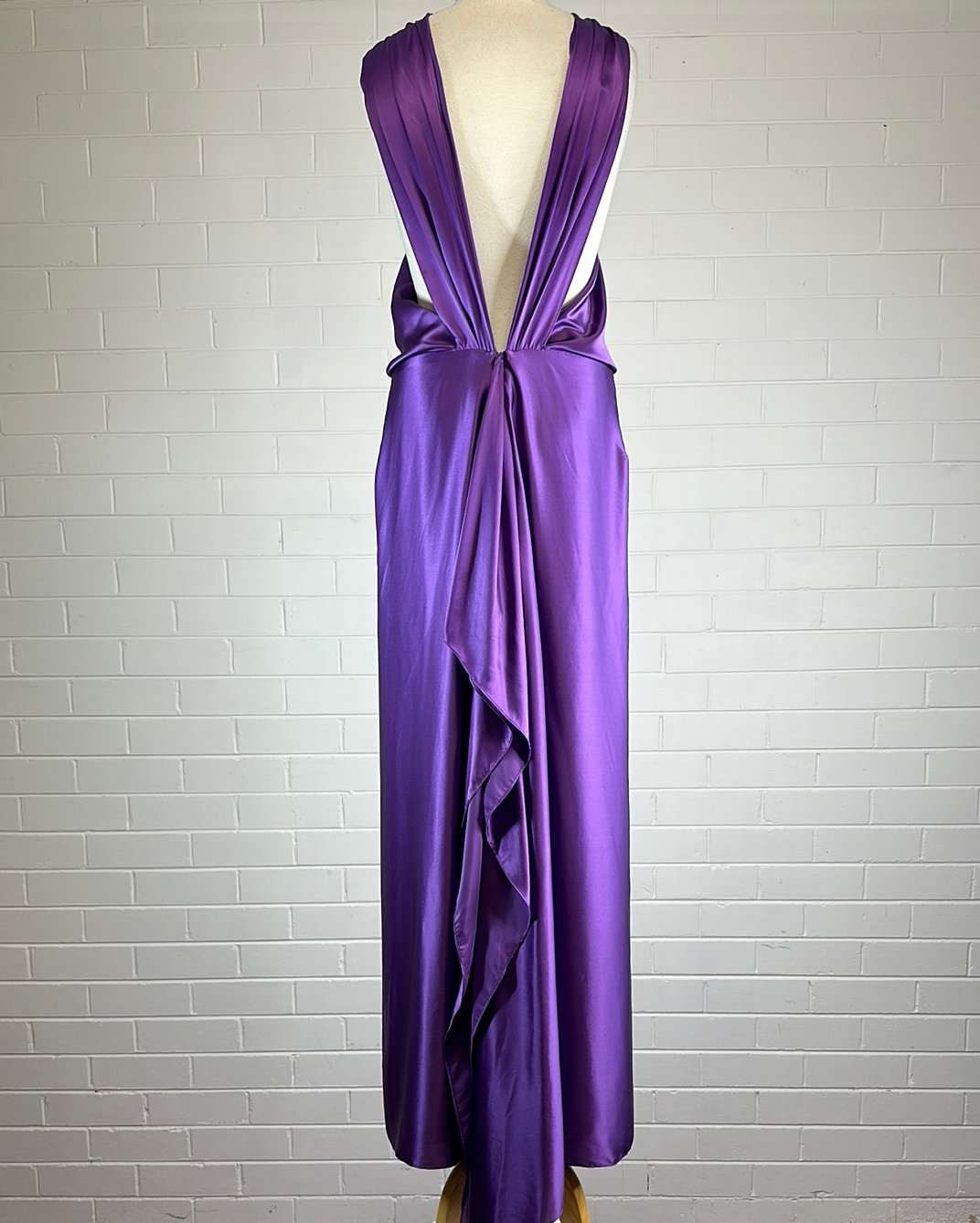 Carla Zampatti | gown | size 10 | maxi length | 100% silk | made in Australia