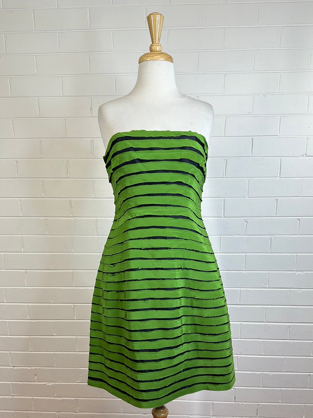 Lisa Ho | dress | size 10 | knee length | 100% silk