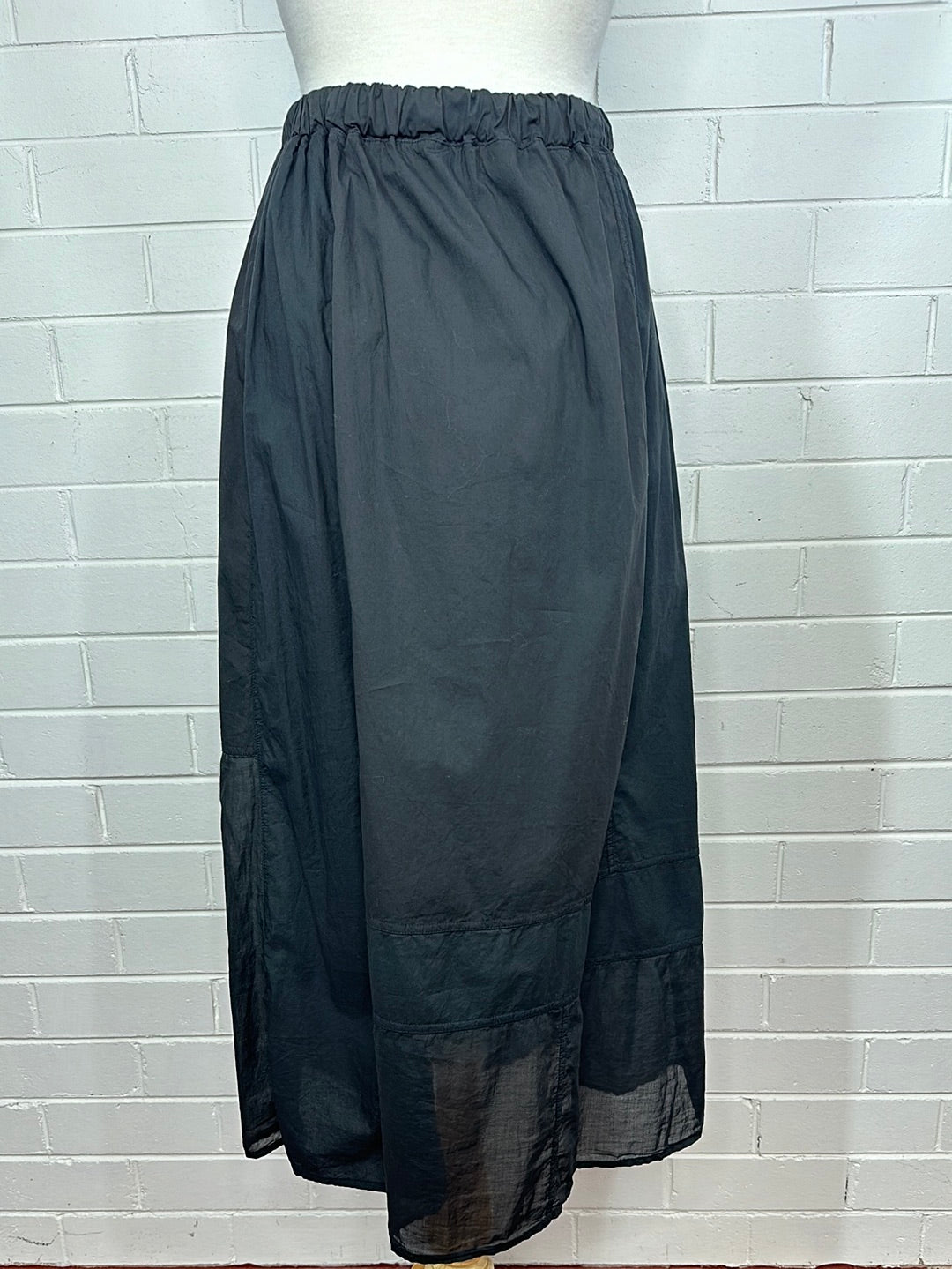 Crossley | Italy | skirt | size 8 | maxi length | new with tags | made in Italy