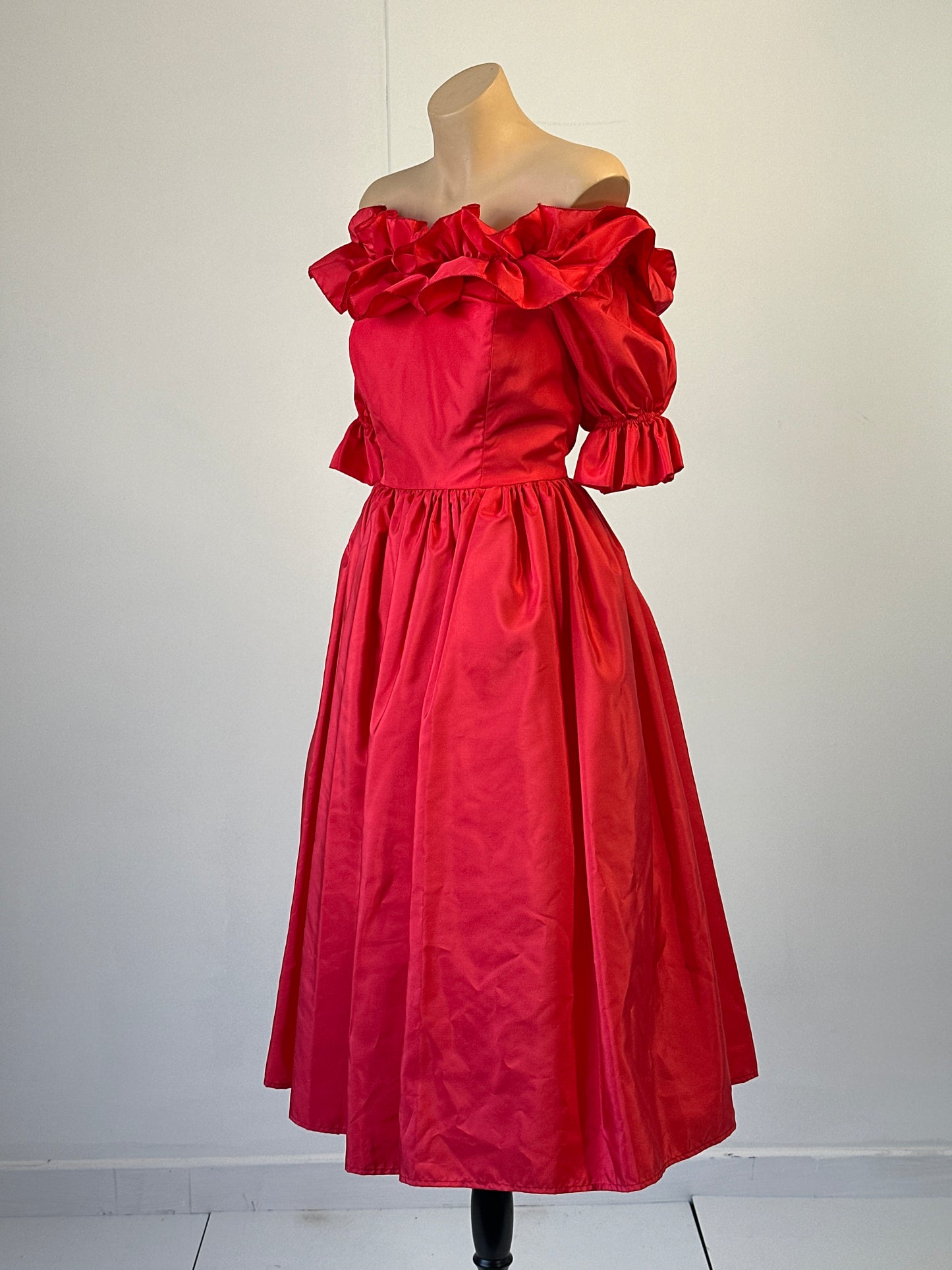 Sweet Angels | vintage 80's | dress | size 8 | midi length