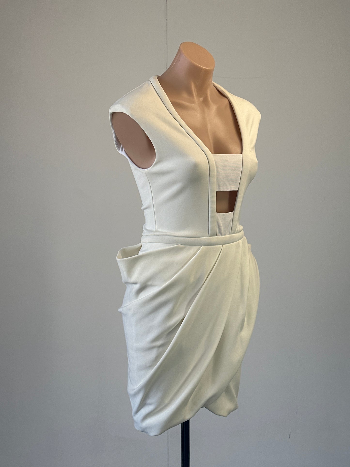 CAMILLA AND MARC | dress | size 6 | knee length