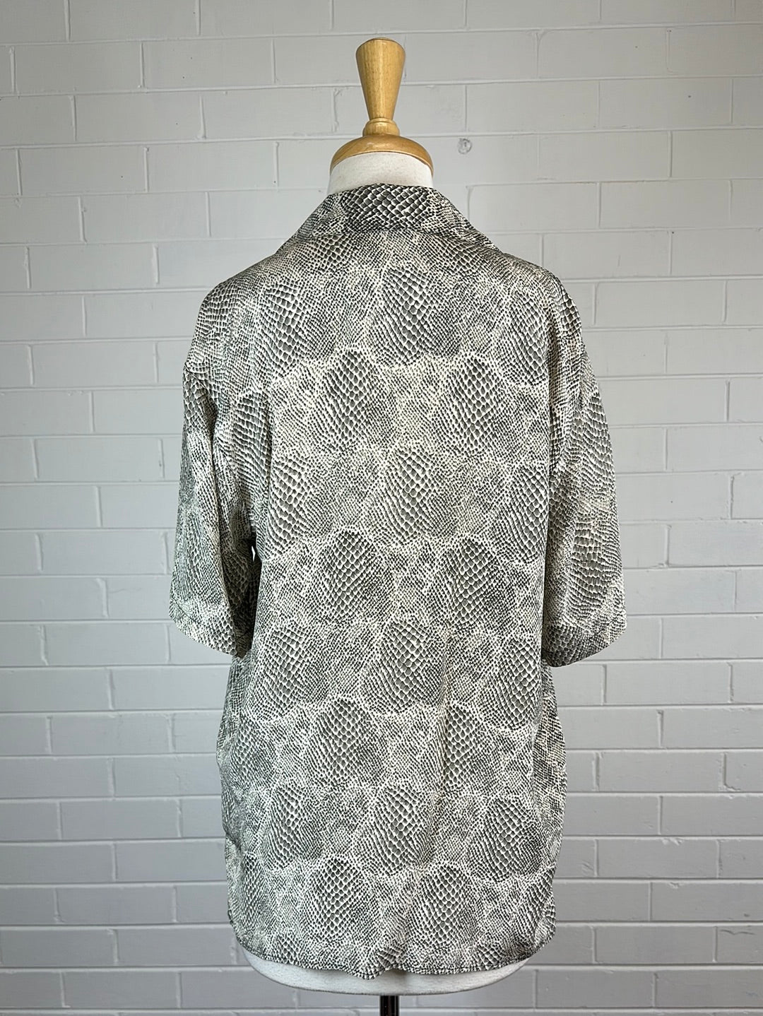 SIGNATURE by silk road | shirt | size 12 | short sleeve | 100% silk