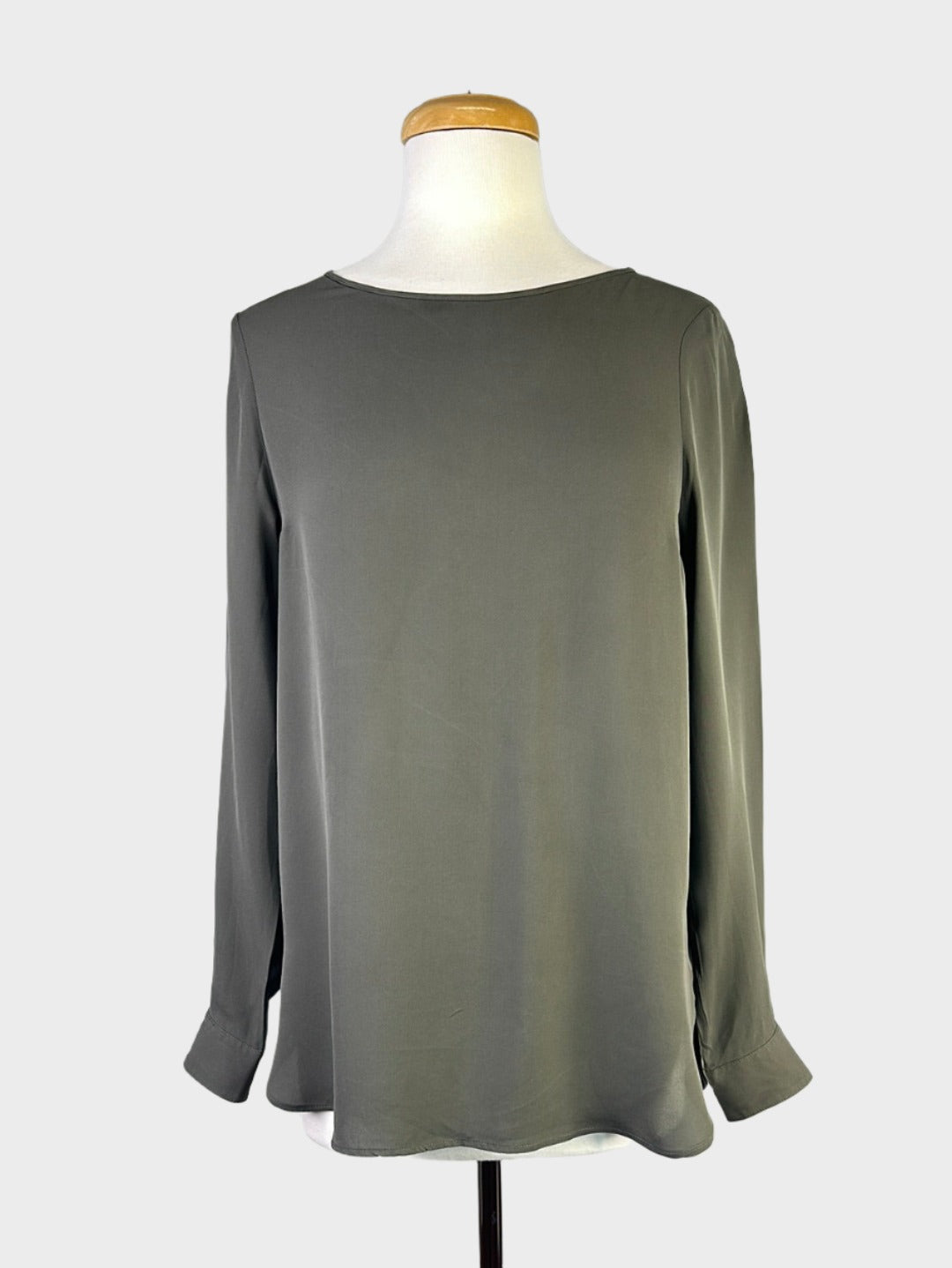 Anna Thomas | top | size 12 | long sleeve | 100% silk – Lifeline Shop ...