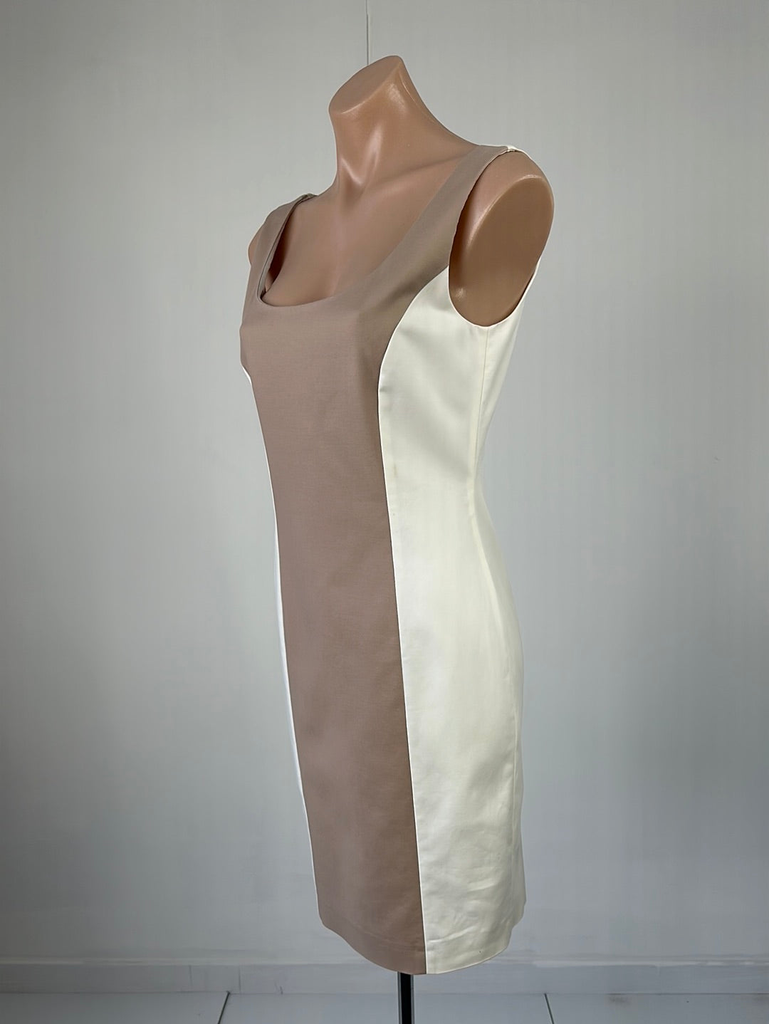 Trussardi | Milan | vintage 90's | dress | size 12 | knee length