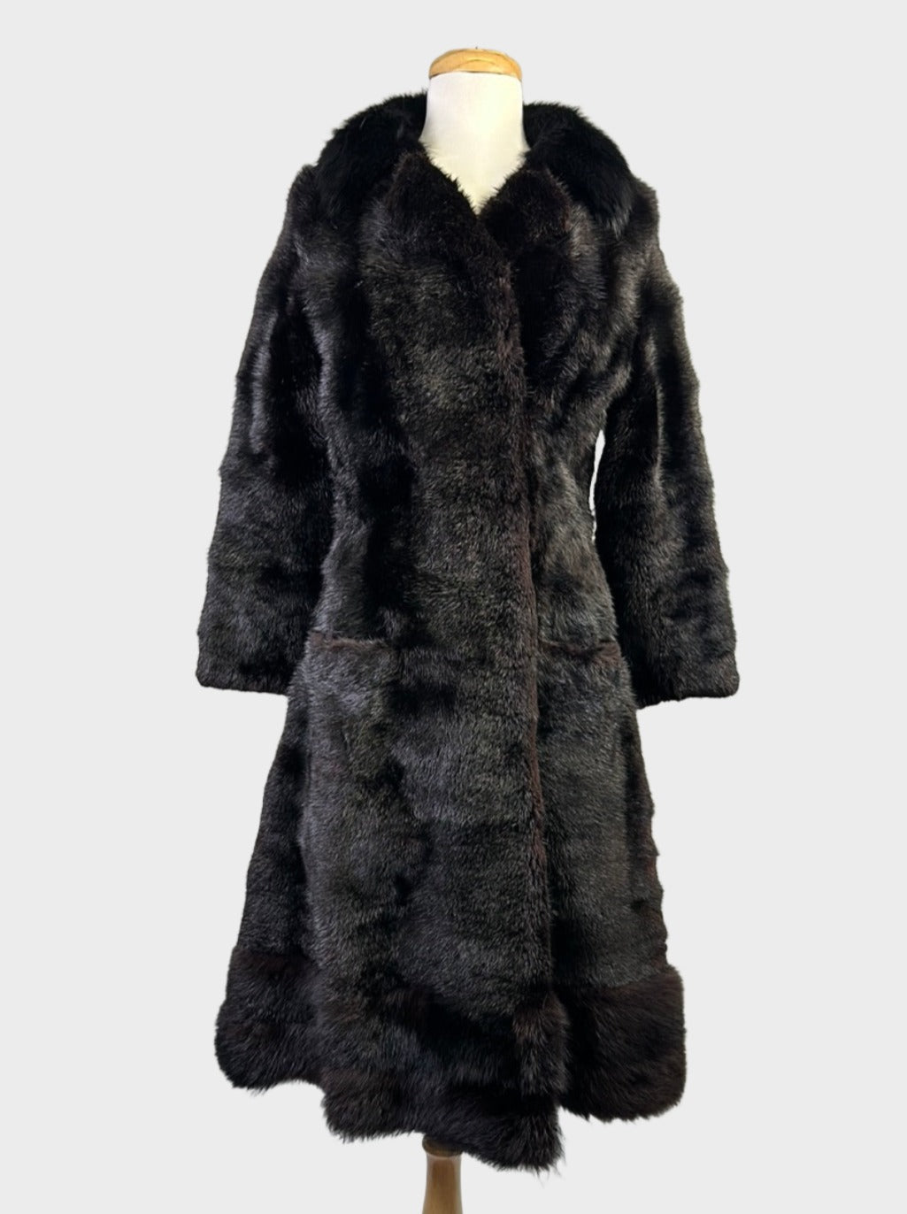 Alexander Furs Sydney | vintage 70's | fur coat | size 8 | single breasted