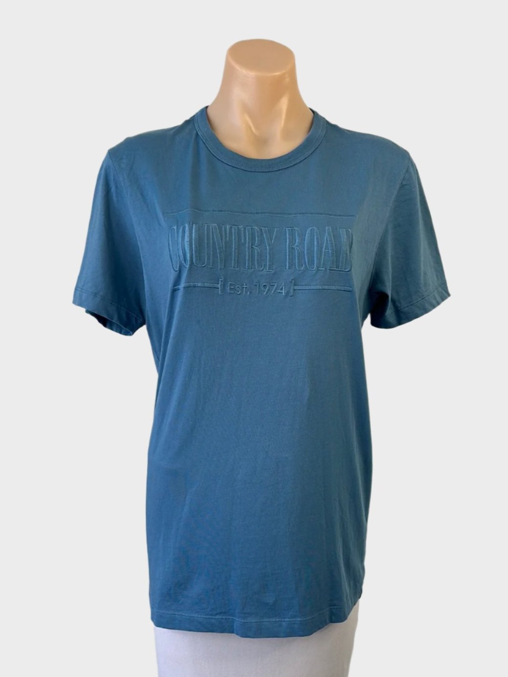 Country Road T-shirt top in blue cotton jersey with contrasting rib trim, crew neck, and embroidered logo for smart casual wear.