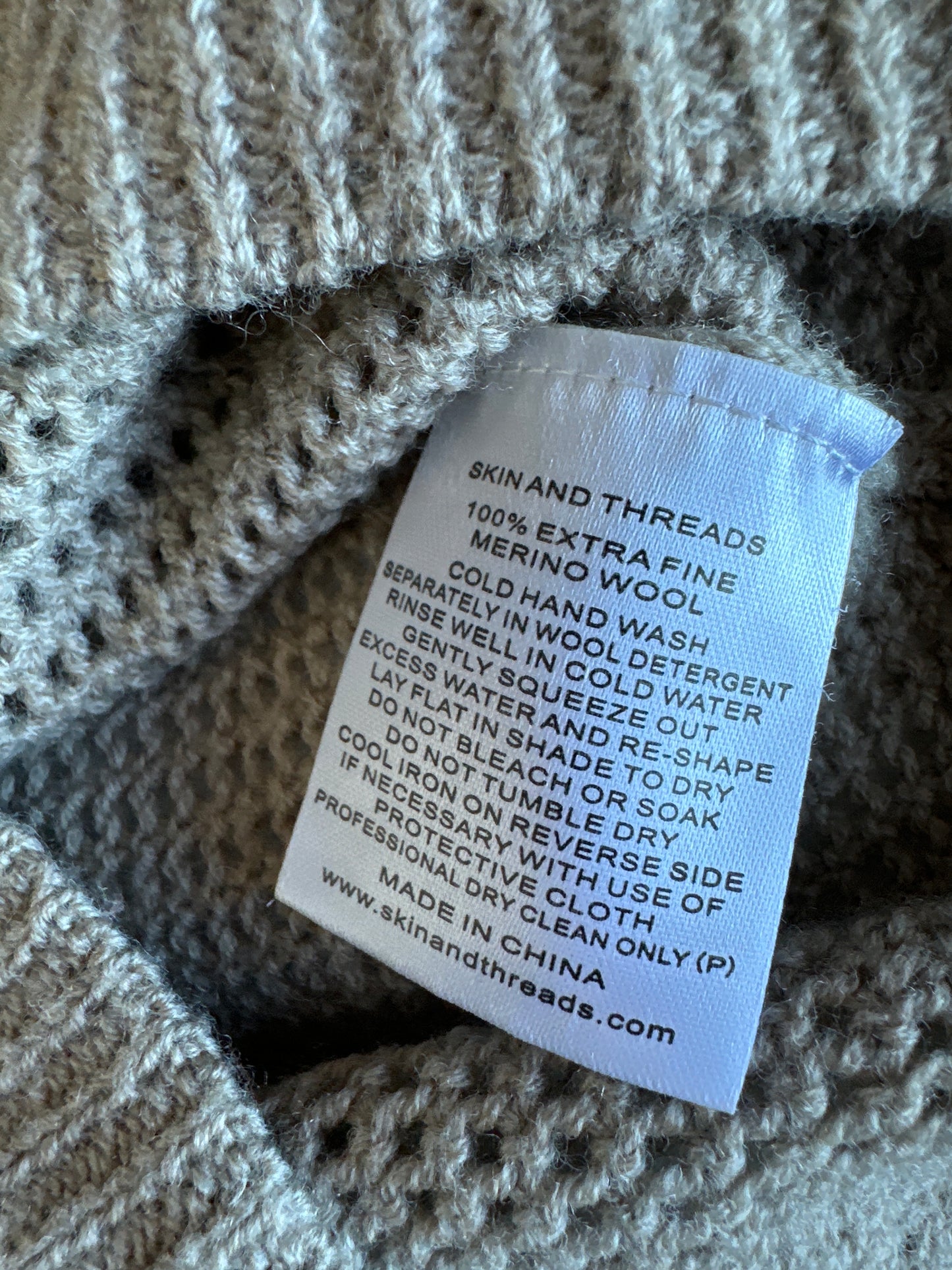SKIN & THREADS | top | size 8 | short sleeve | 100% wool