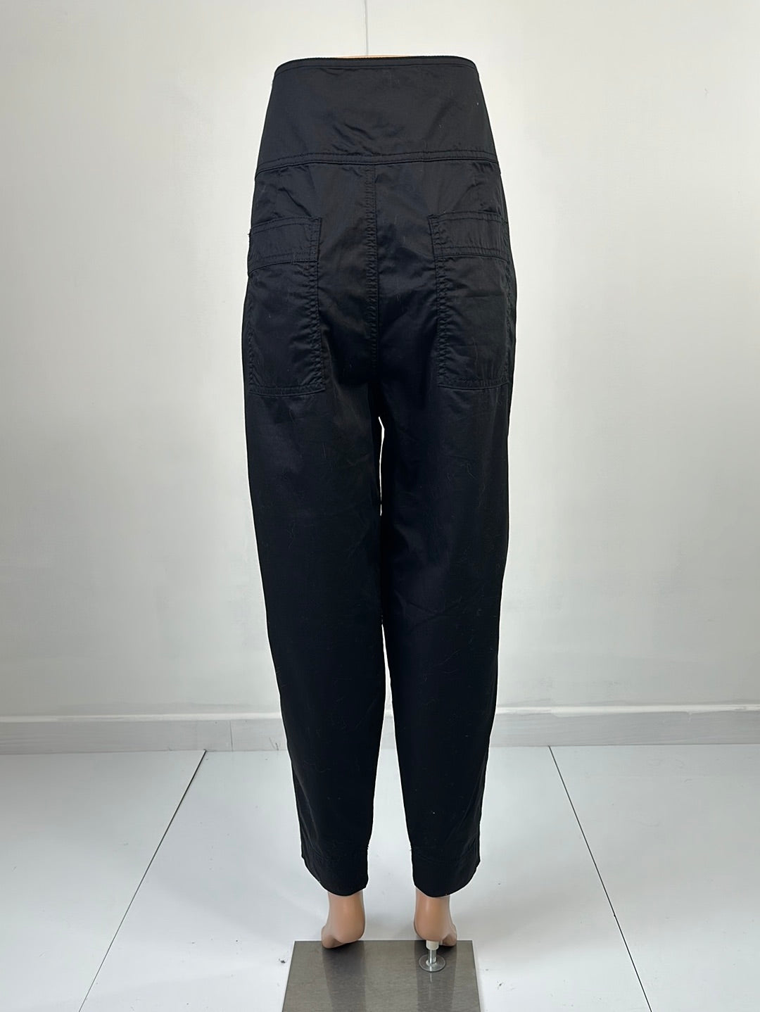 Country Road | pants | size 8 | tapered leg | 100% cotton