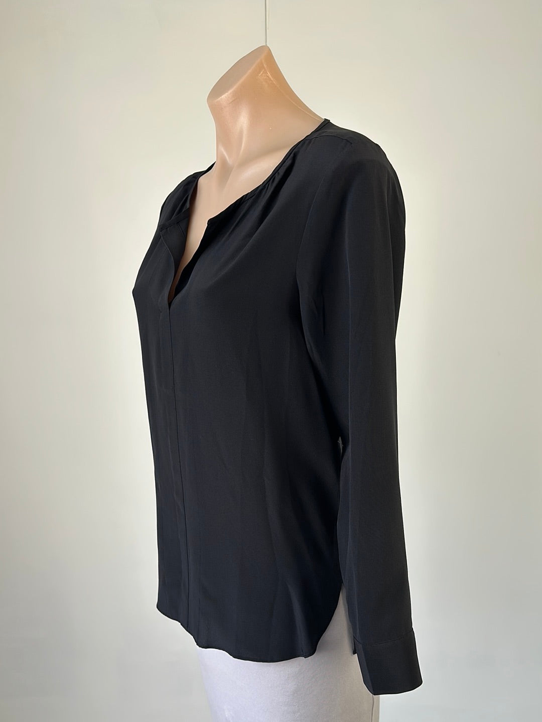 Trenery | top | size 8 | long sleeve | 100% silk