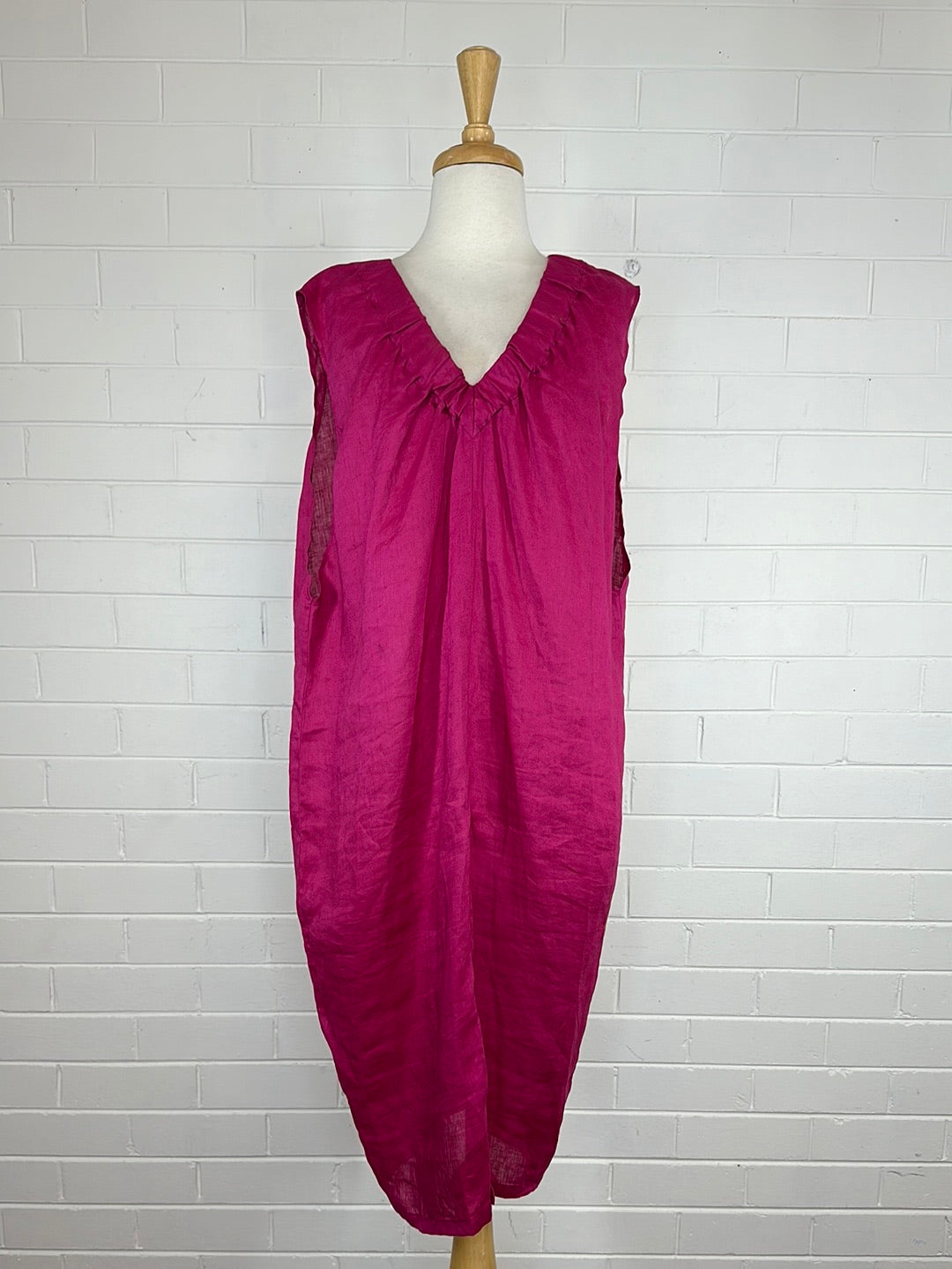 Zephyr | dress | size 18 | mid length | 100% linen