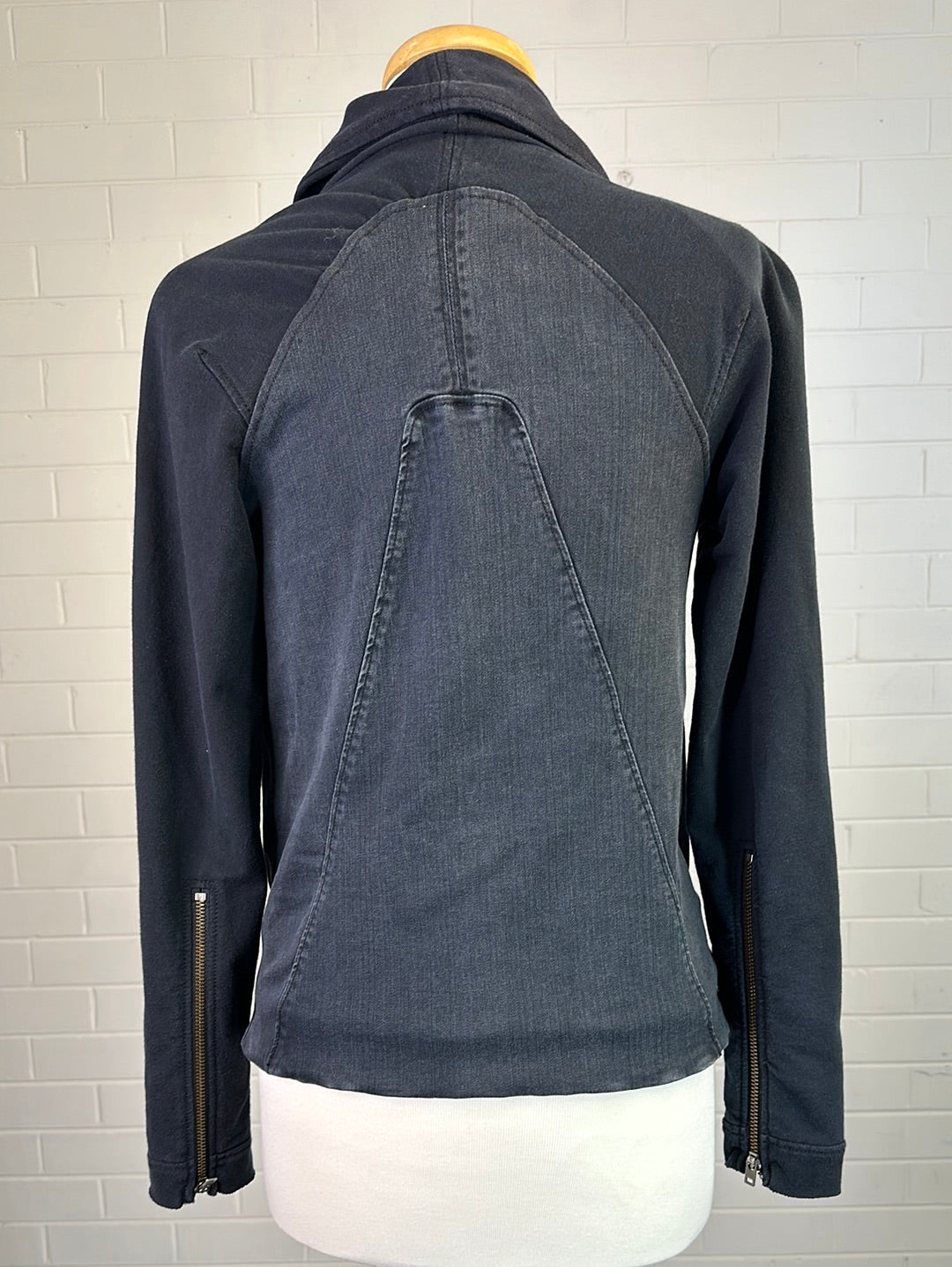 Helmut Lang | New York | jacket | size 10 | zip front | made in the USA