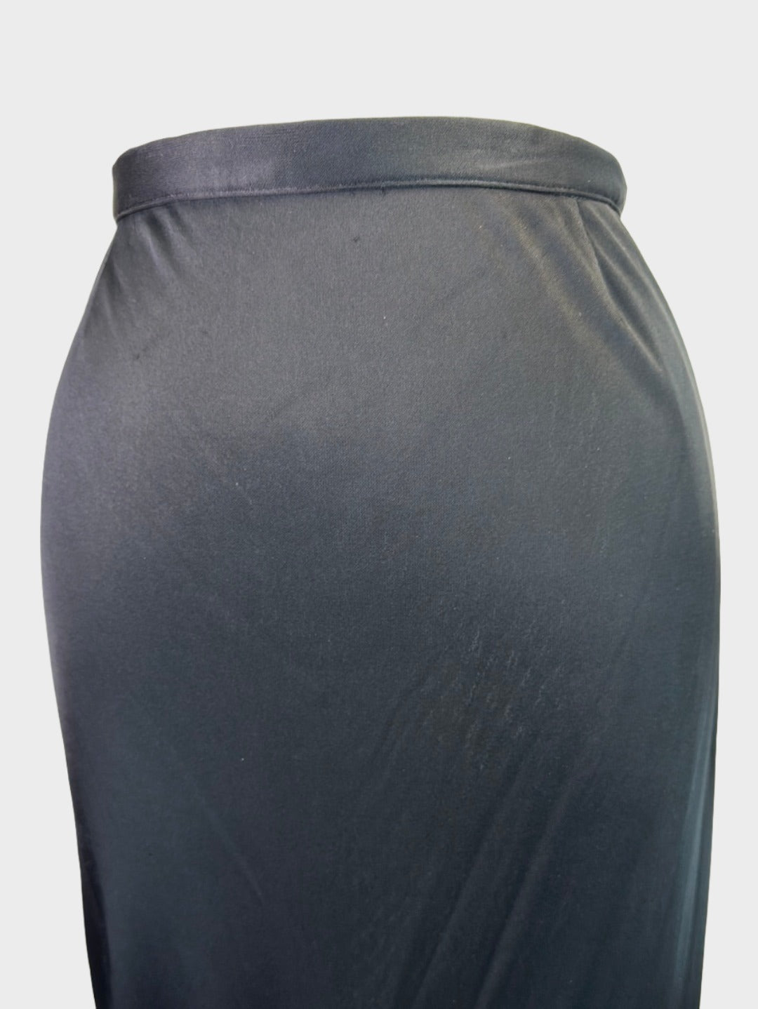 Gianfranco Ferré | Italy | skirt | size 8 | midi length | made in Italy