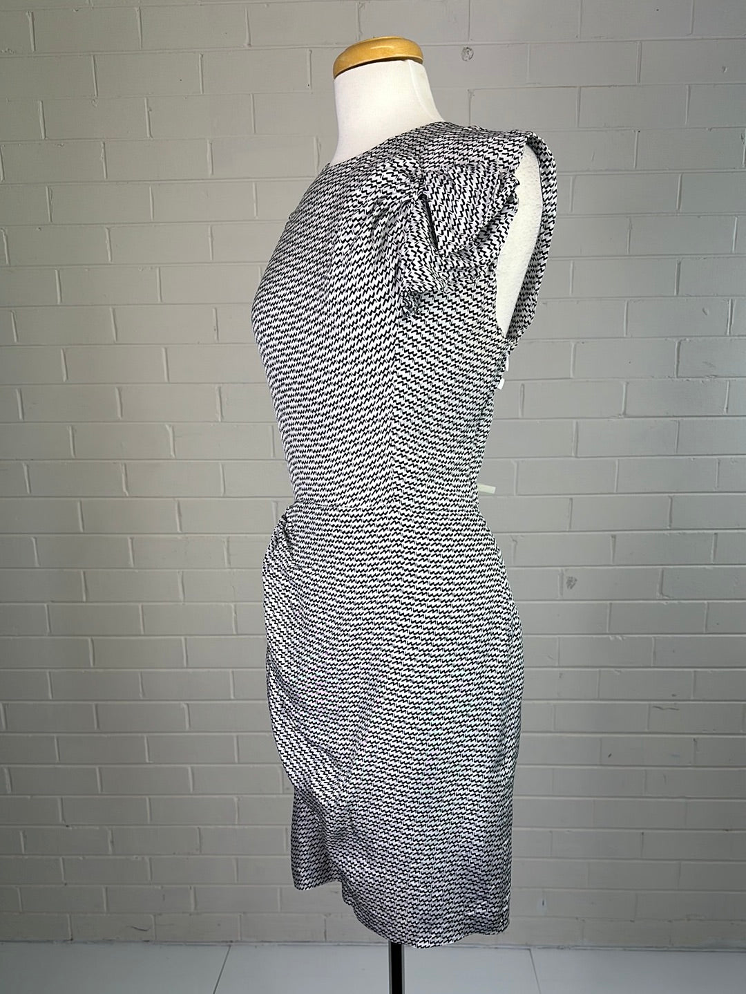 Diane von Furstenberg | New York | dress | size 12 | knee length | 100% silk