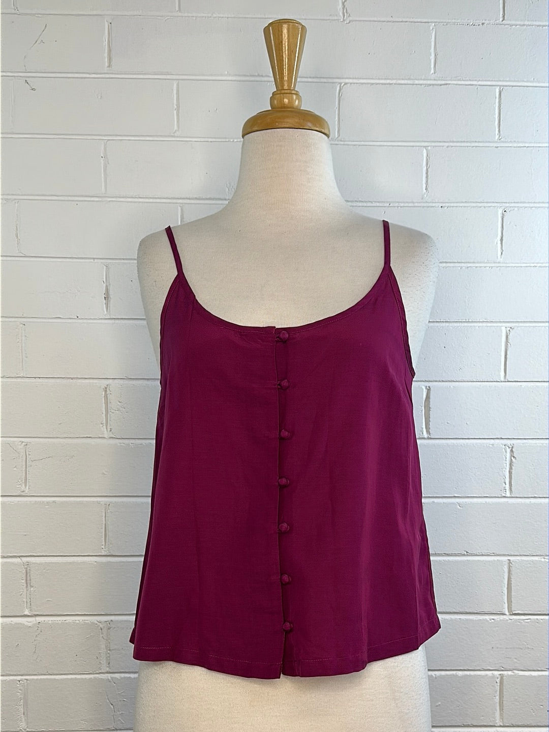 Gorman | top | size 6 | sleeveless