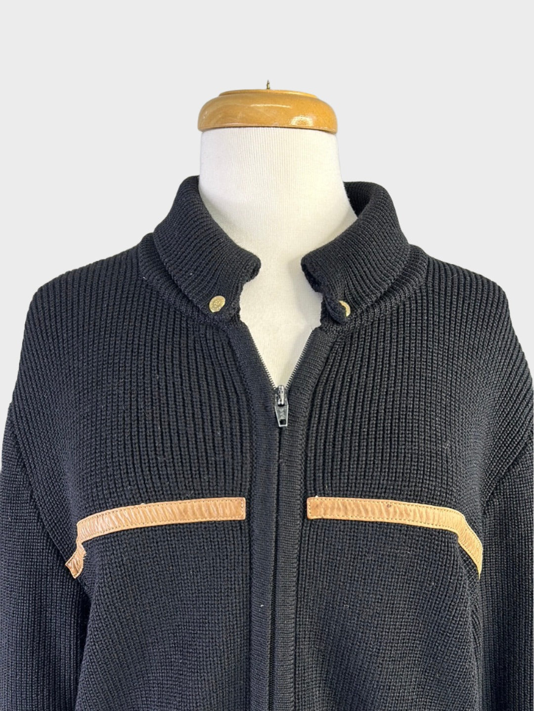 Gucci | Italy | vintage 70's | jacket | size 14 | zip front | 100% wool | made in Italy