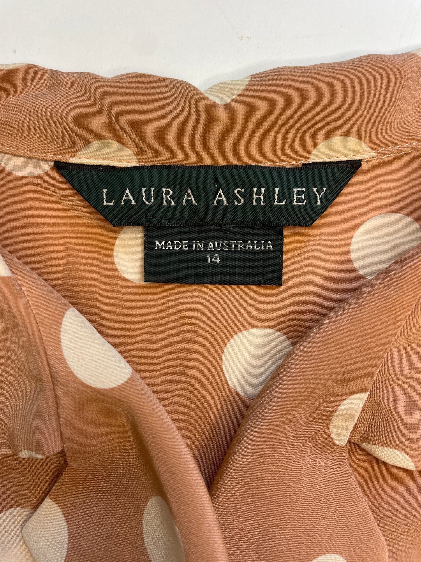 Laura Ashley | UK | shirt | size 14 | cap sleeve | 100% silk | made in Australia 🇦🇺