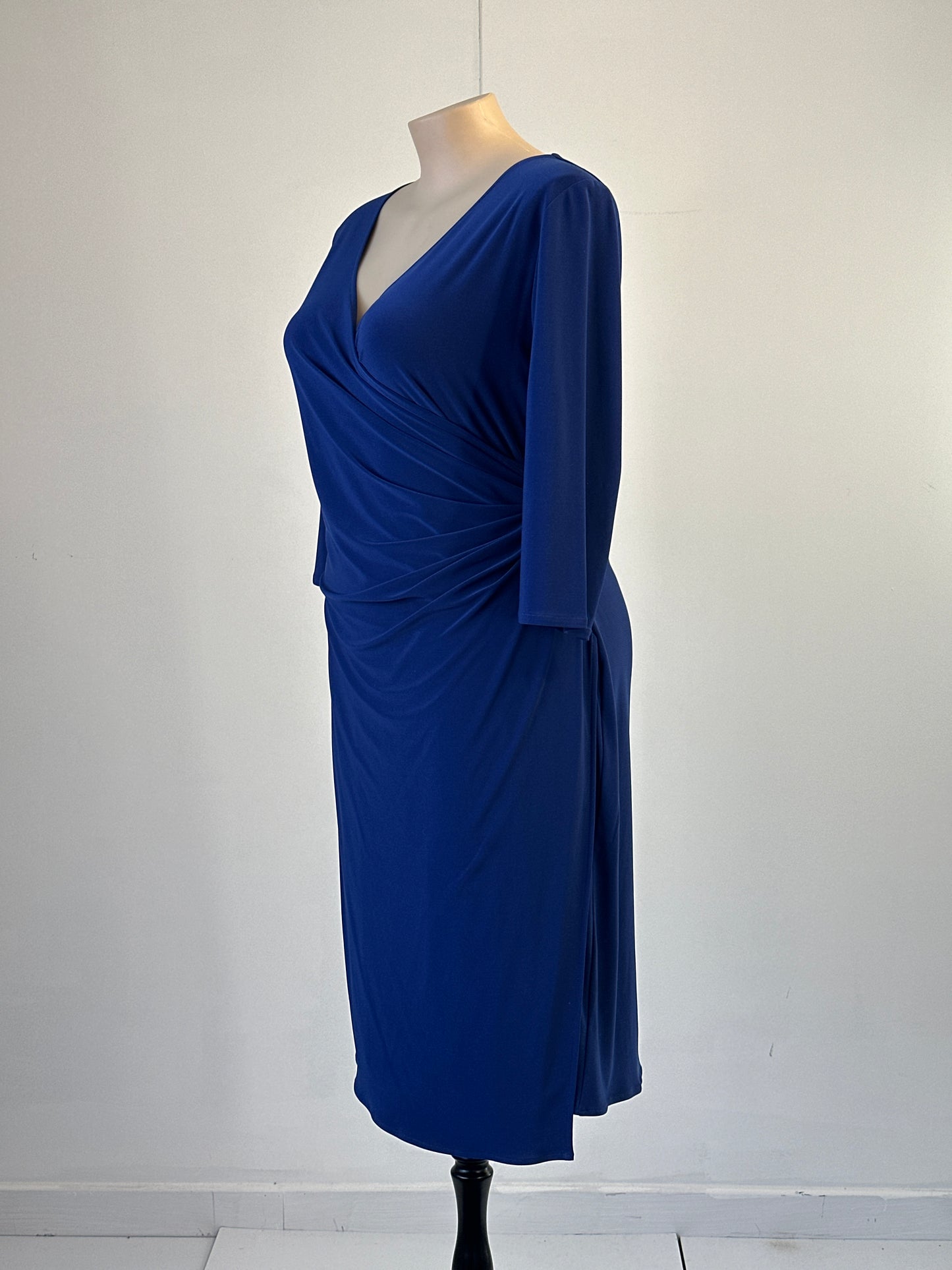 Leina Broughton | dress | size 18 | midi length