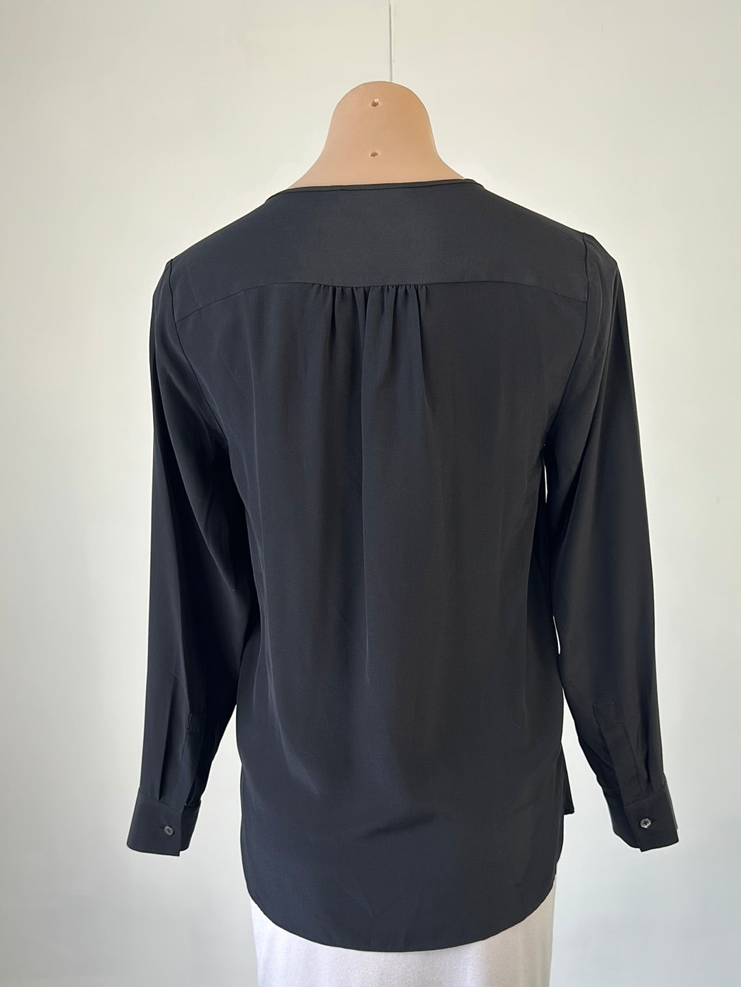 Trenery | top | size 8 | long sleeve | 100% silk