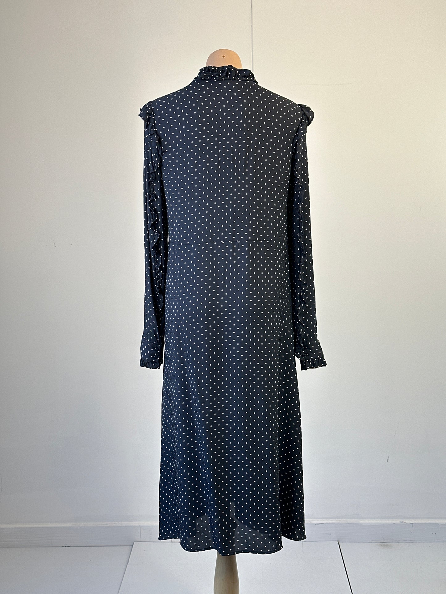 H&M | dress | size 10 | midi length