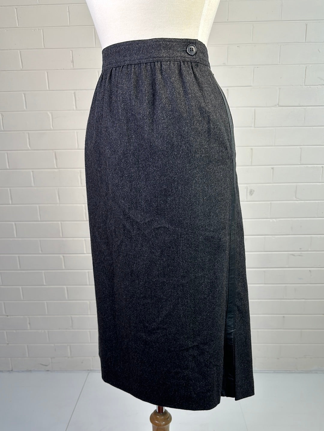 Escada | Munich | vintage 80's | skirt | size 12 | midi length | made in West Germany
