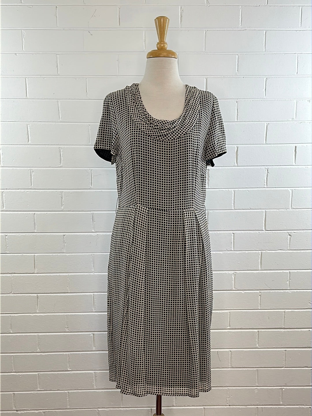 Trent Nathan | dress | size 12 | knee length | 100% silk – Lifeline ...