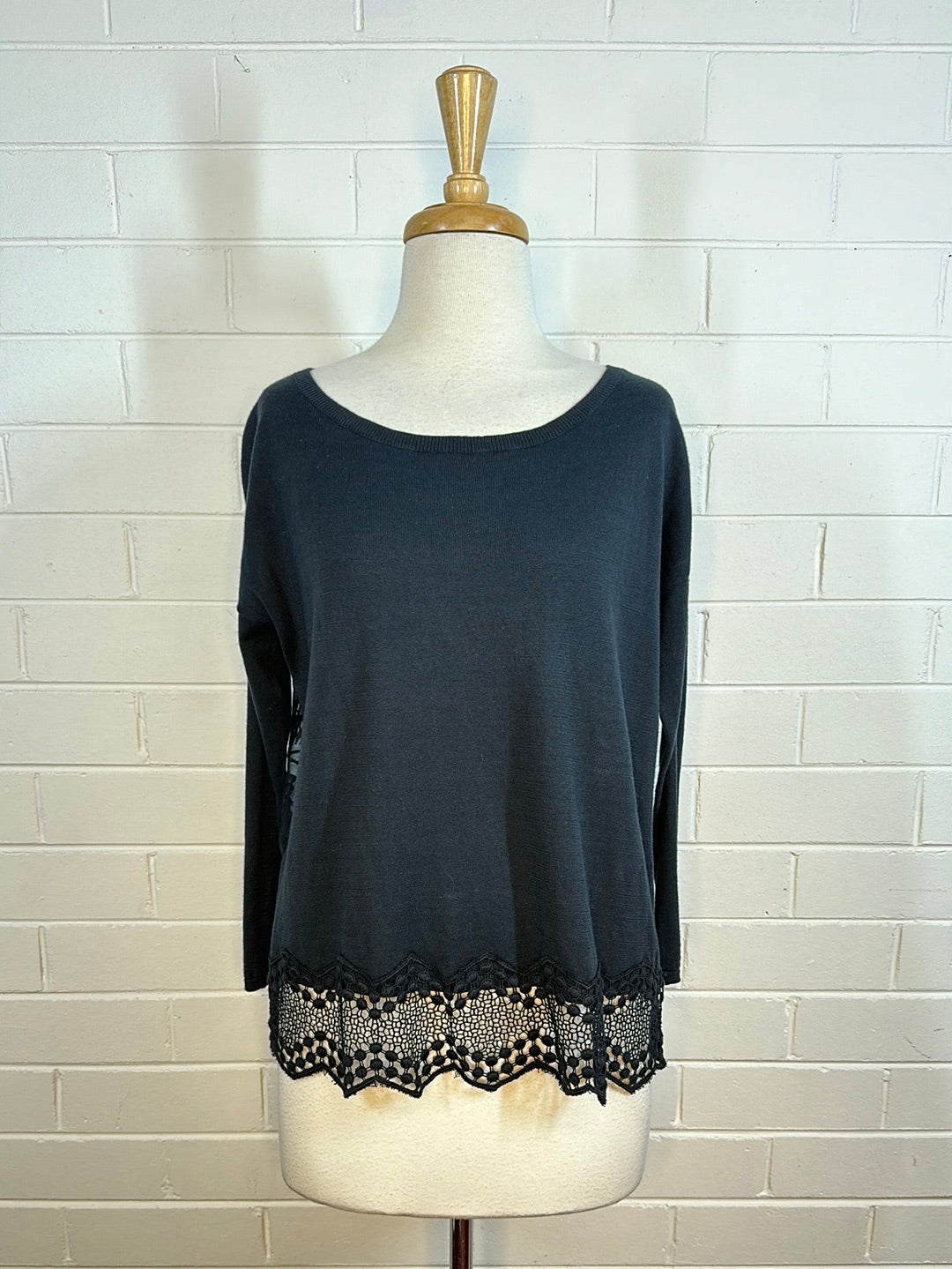 Joie | Los Angeles | top | size 8 | long sleeve