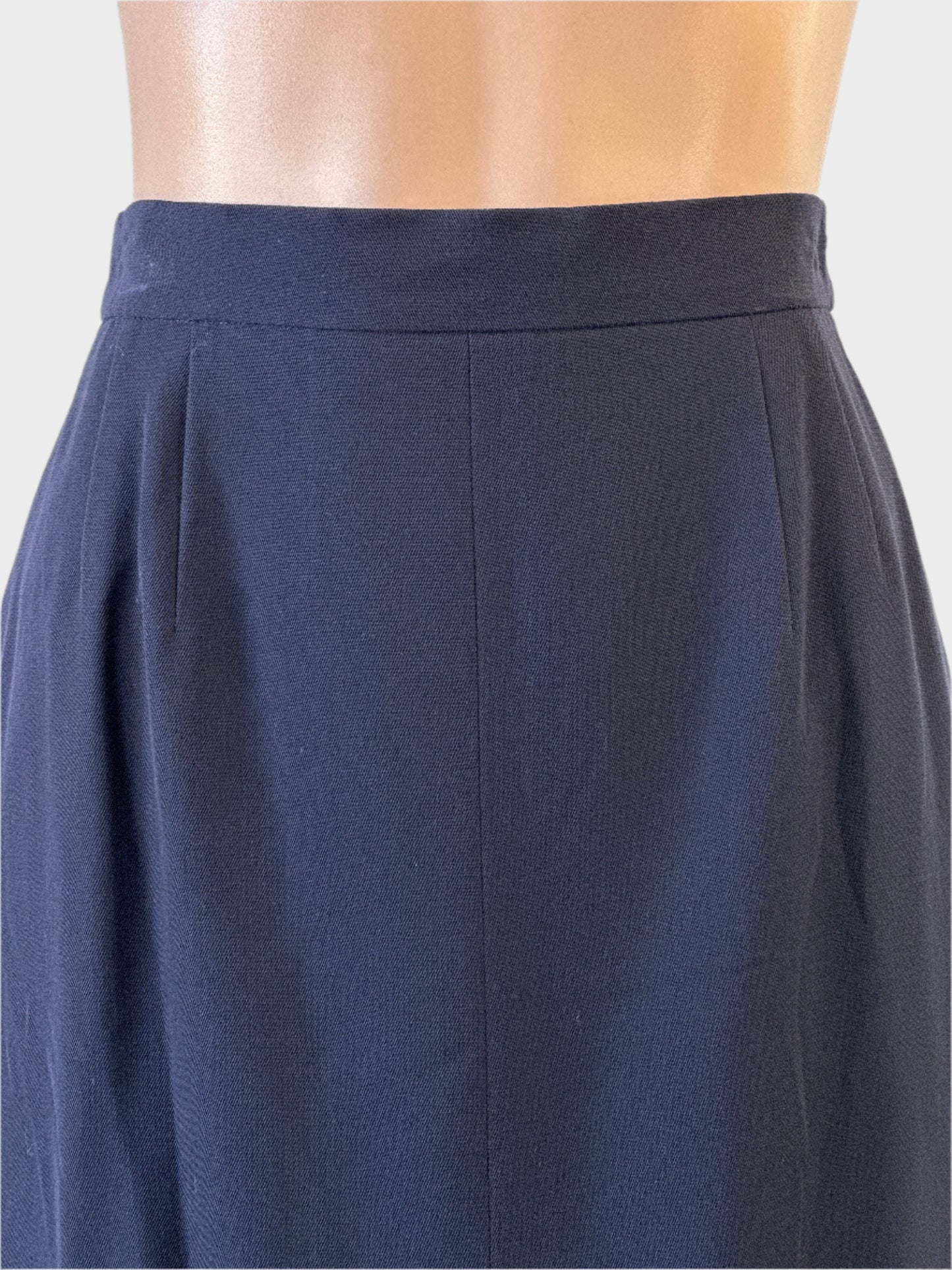 Louis Féraud | Paris | vintage 80's | skirt | size 12 | knee length | 100% wool | made in West Germany