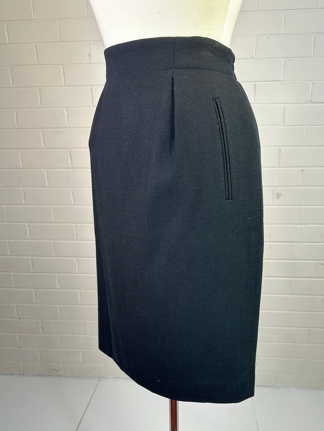 Jones New York | skirt | size 10 | knee length | 100% wool | made in the USA