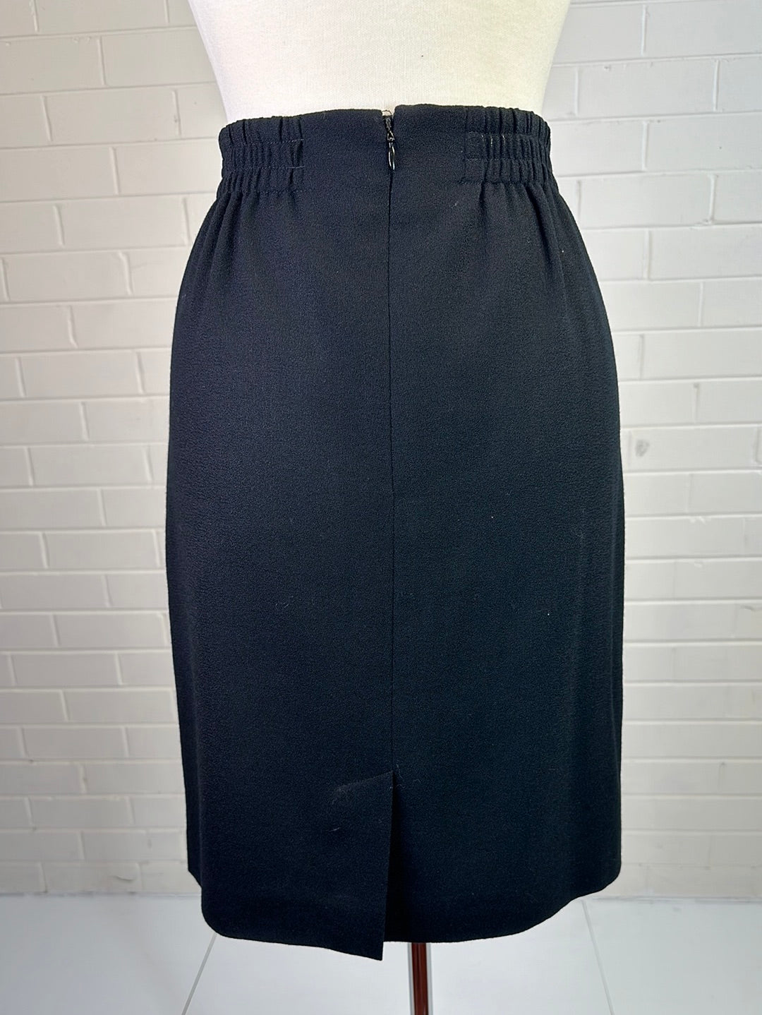 Jones New York | skirt | size 10 | knee length | 100% wool | made in the USA