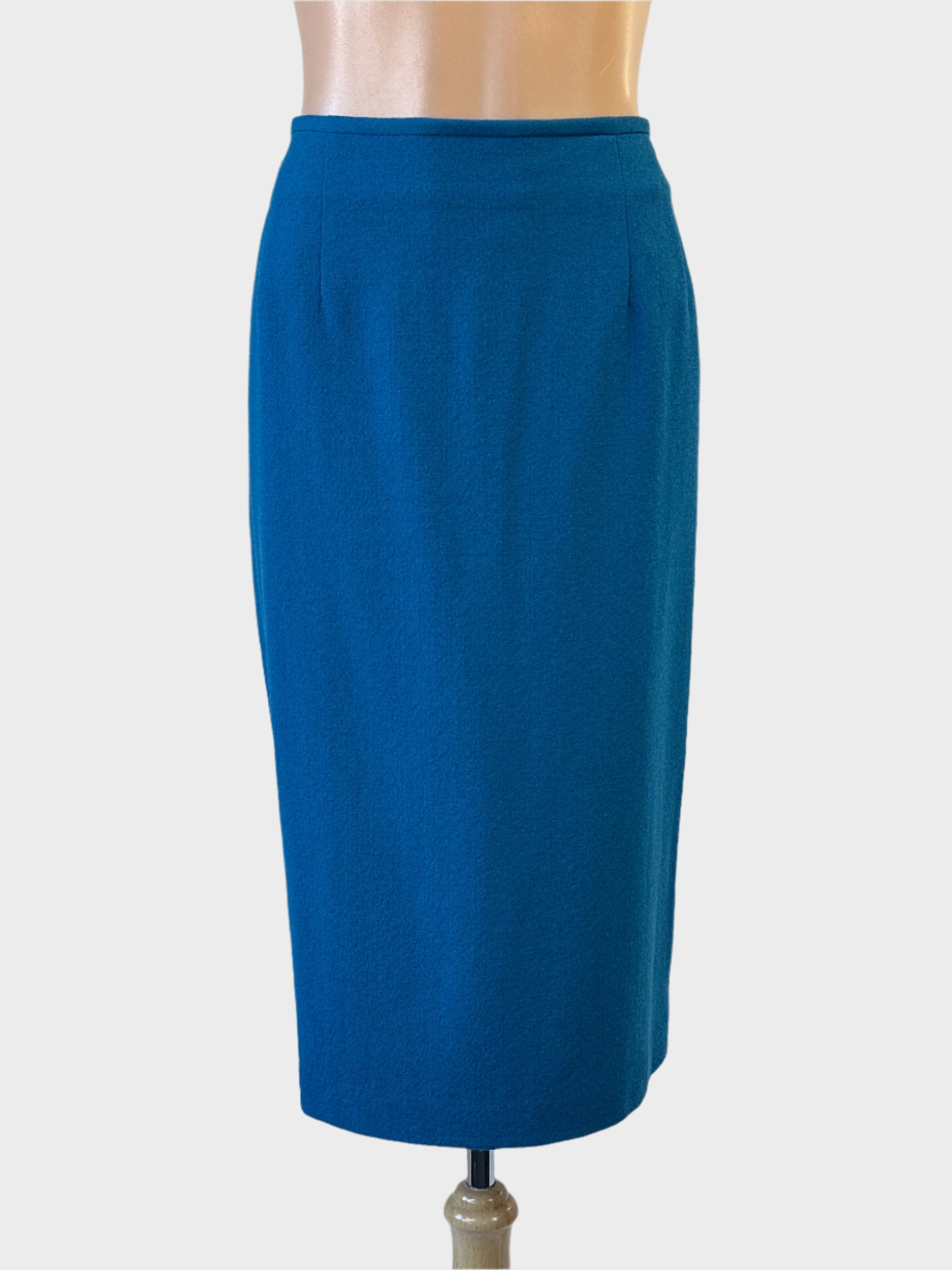 Basically Classic straight skirt in blue wool crepe with narrow waistband for office wear.
