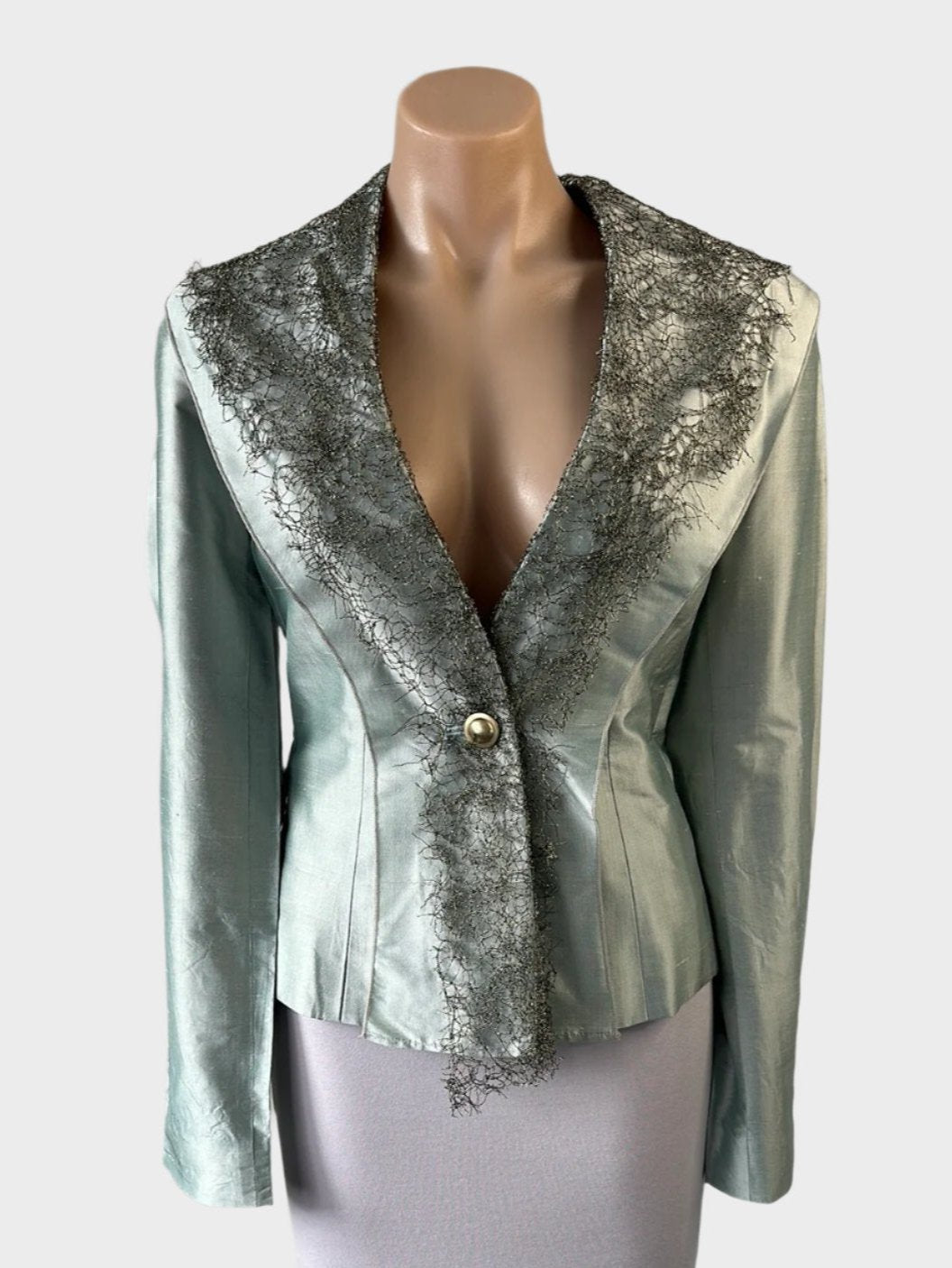 Basquesse vintage 90's silver single breasted jacket in silk shantung with metallic webbing lapels and long sleeves for formal wear.