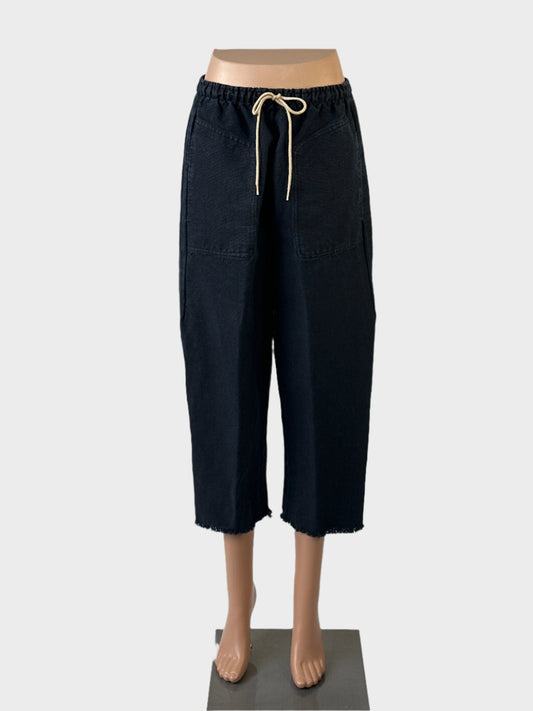 Designer Byfreer straight leg cropped pants in blue cotton canvas with high-rise elasticated waist and frayed cuffs for smart casual or resort wear.