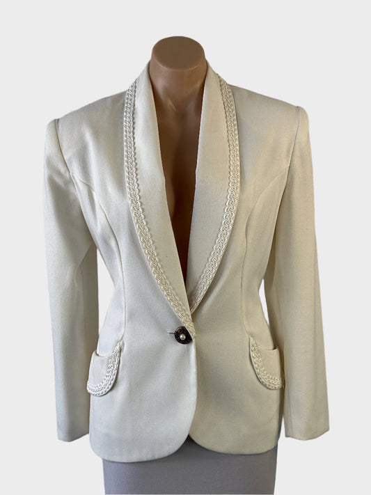 Vintage Discovery Gold single breasted jacket in white crepe with ornate braided trim, shawl lapels and curved flap pockets for office or special events wear.