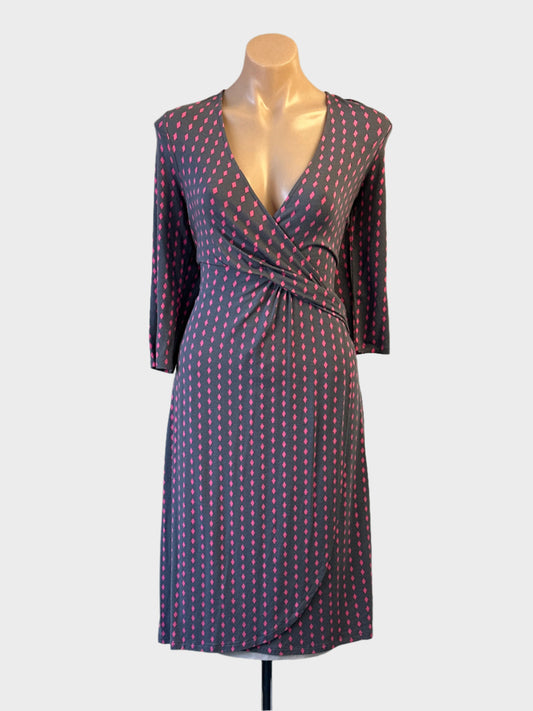 Designer Escada Sport grey and pink geometric jersey sheath dress with ruched waist and tulip skirt for office or smart casual.