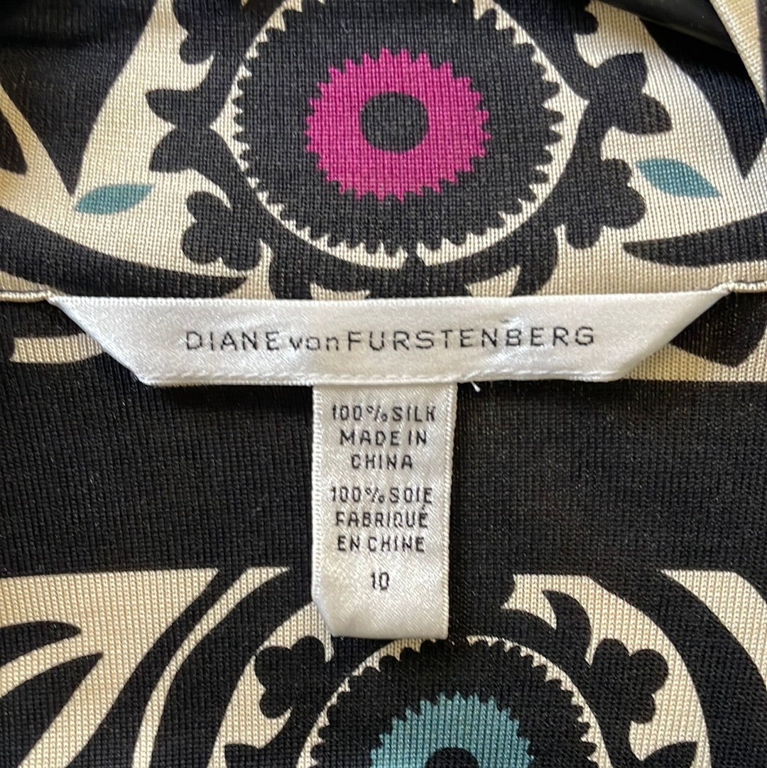 Diane von Furstenberg | New York | dress | size 10 | midi length | 100% silk