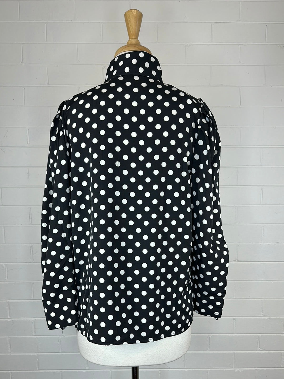 Bernini Black Button Down fashion Shirt, Size Large