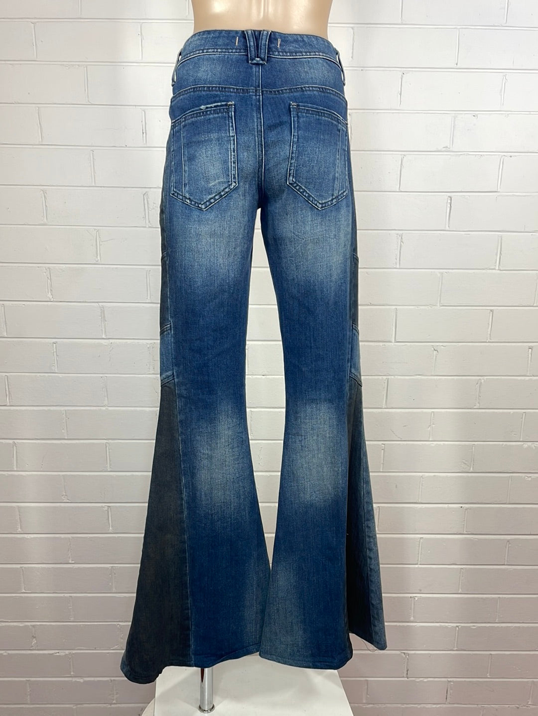 Free People | Philadelphia | jeans | size 8 | flare leg