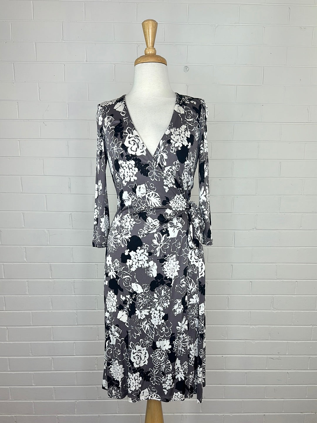 LK Bennett | UK | dress | size 10 | knee length | 100% silk