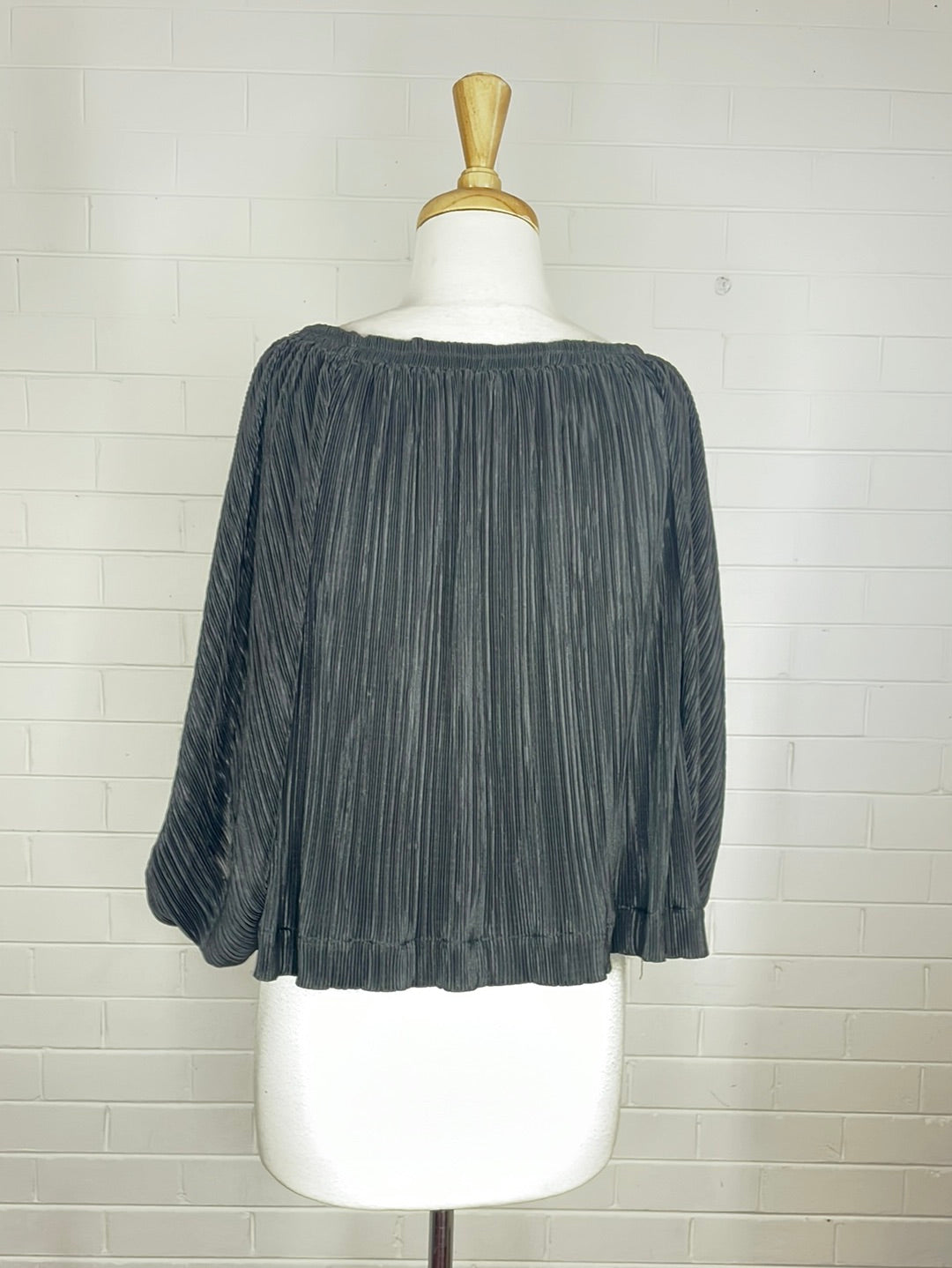 Shona Joy | top | size 8 | three-quarter sleeve